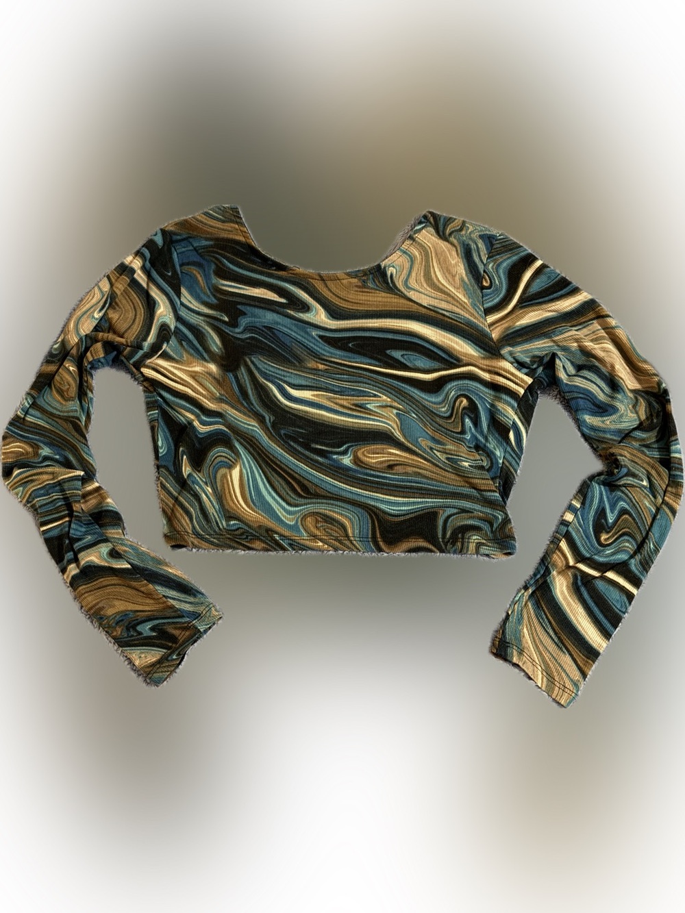 Long-Sleeve Swirl Crop Top In Blue & Brown With Gold Chain & Open Back